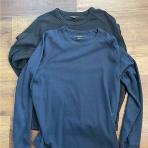 Banana Republic Core Temp long sleeve- medium